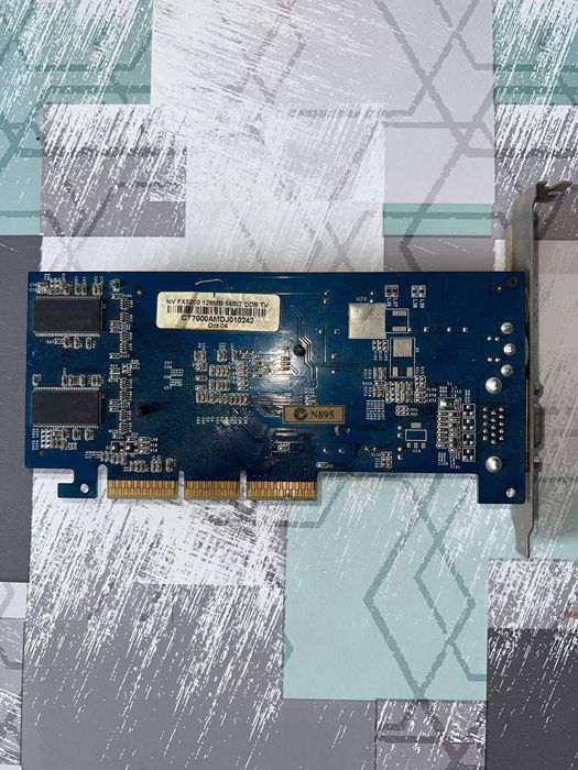 Karta graficzna NVIDIA GeForce FX5200 64bit DDR TV-OUT (AGP)