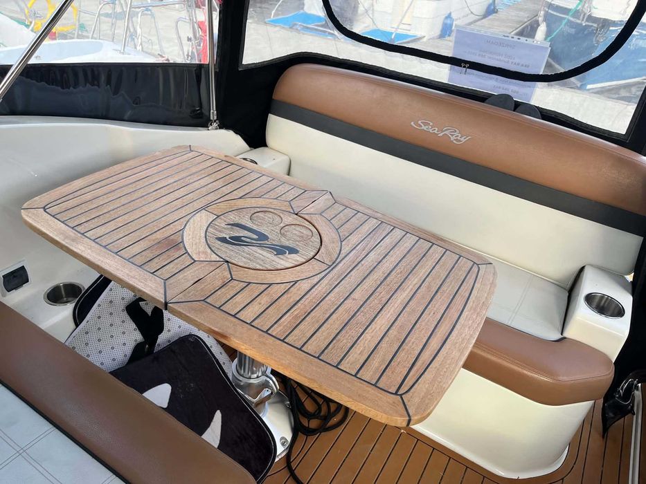 Jacht motorowy Sea Ray 265  2015 r.