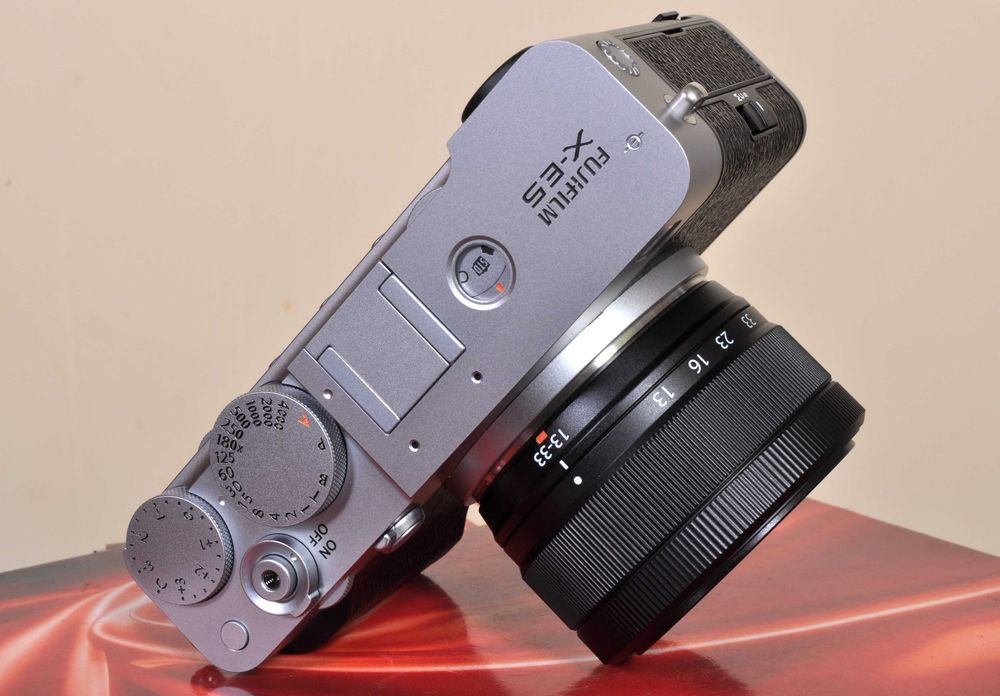 Fuji X-E5 + Fuji Xc 13x33 OIS, NOVO. Fatura e garantia 3 anos.