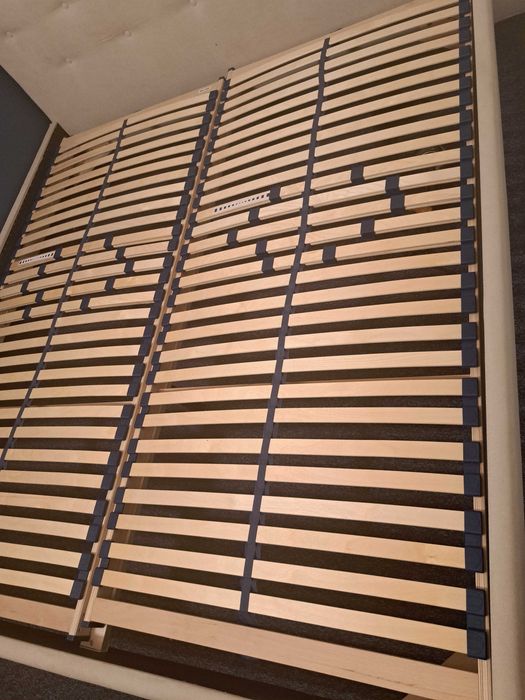 Cama com estrado s/ colchão