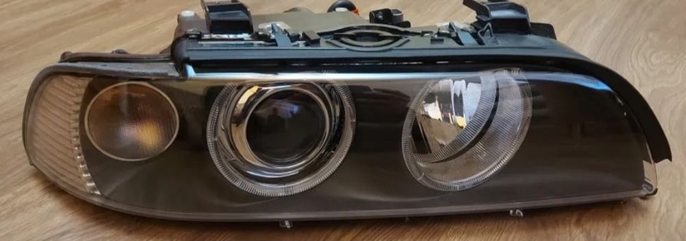 Regeneracja Naprawa Konwersja Lamp Reflektorów  Przeróbki Led Bi led