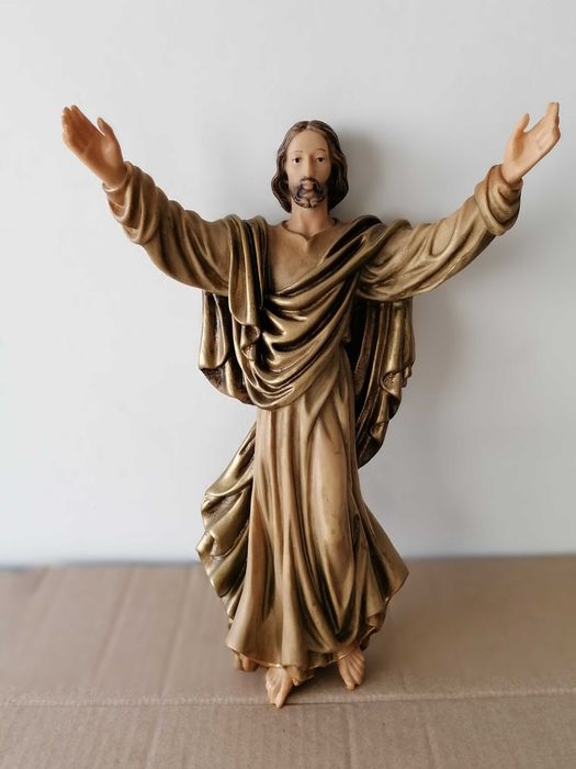 Estatueta de Jesus Cristo Ressuscitado