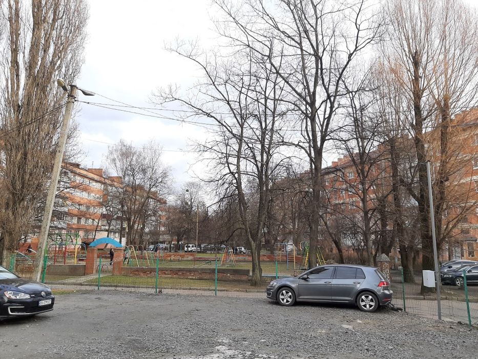 Паркомісце  для електрички просп.Миру Медтехніка