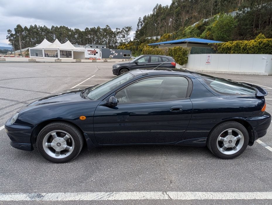 Mazda mx3 v6 vendo