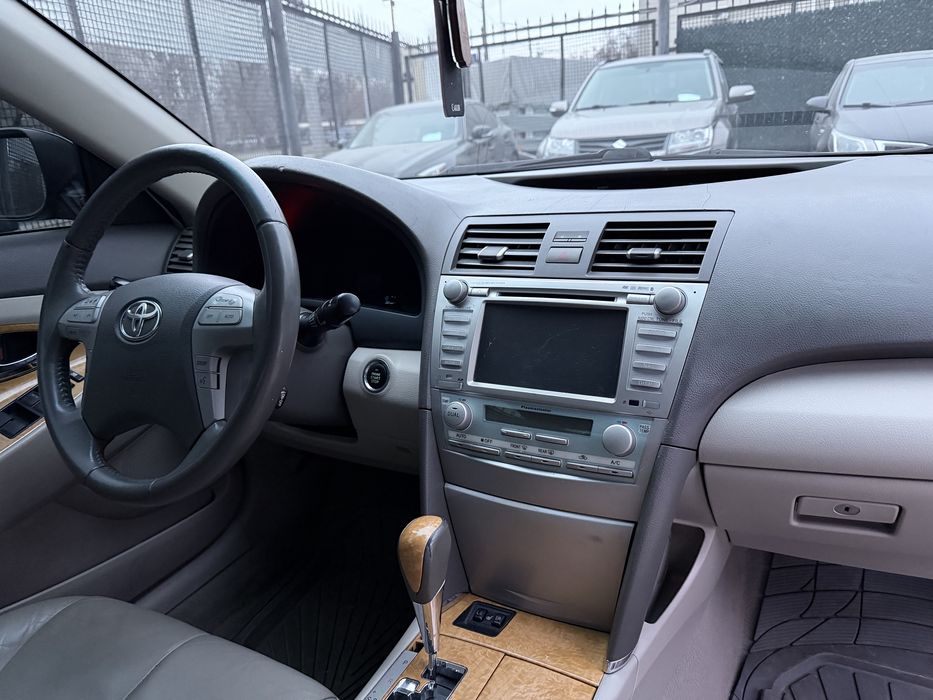 Toyota Camry 3.5 автомат