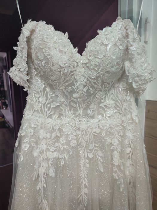 Suknia ślubna hiszpanka 38