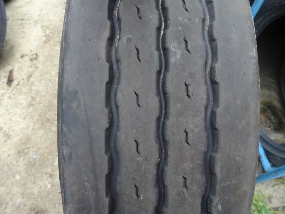 Opona 245/70R19.5 Goodyear Kamax T  (400 netto)