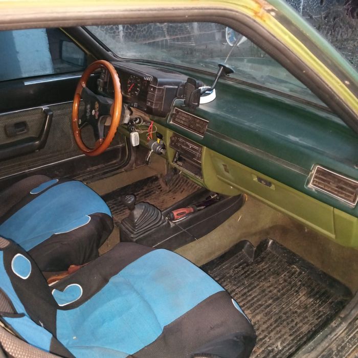 Продам Audi 80 B2 не находу.