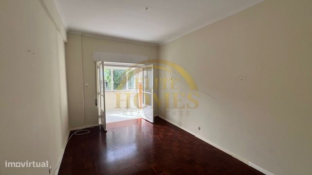 Apartamento T2 em Oeiras.