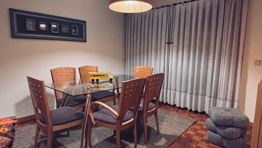 T2 Mobilado, Garagem 2 viaturas e Elevador – Rua de Camões,327  Porto