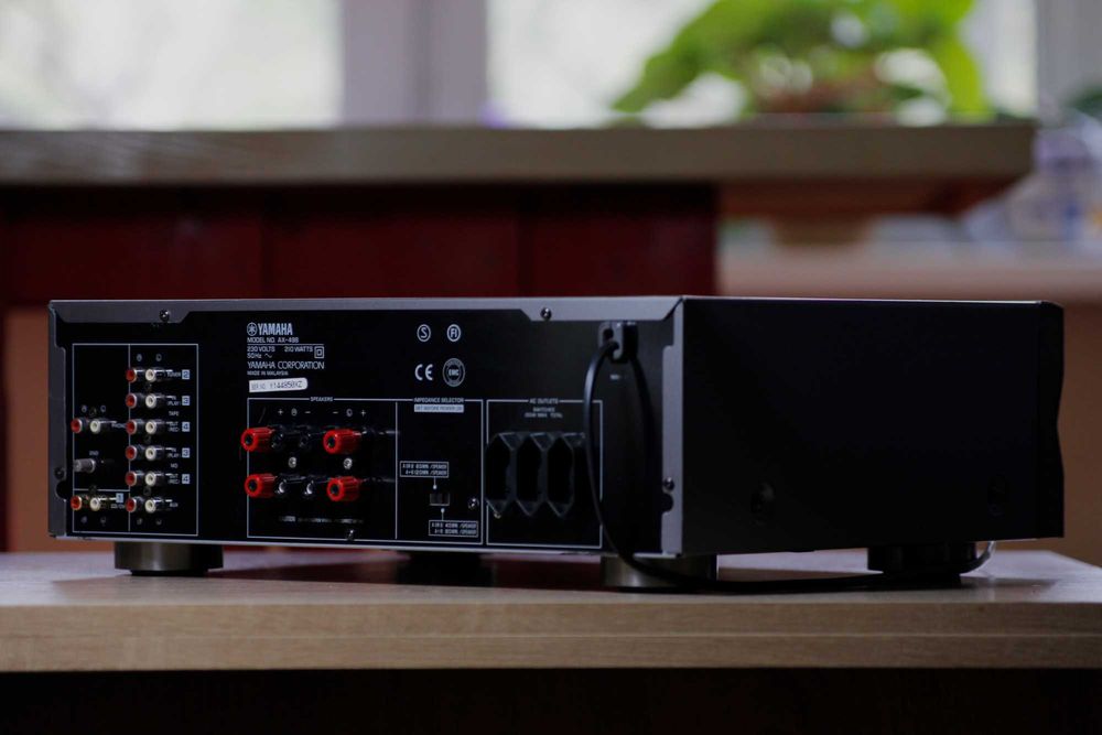 YAMAHA AX-496 Titan