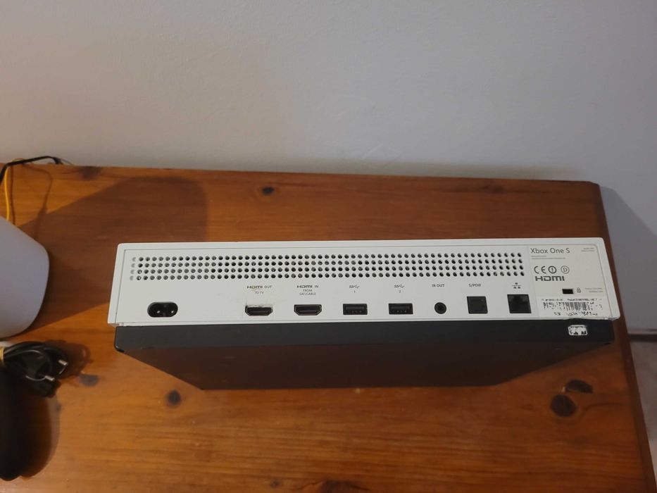 Xbox One S Branco –