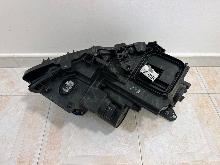 Farol esquerdo usado Mercedes Classe A W156 — Bom estado