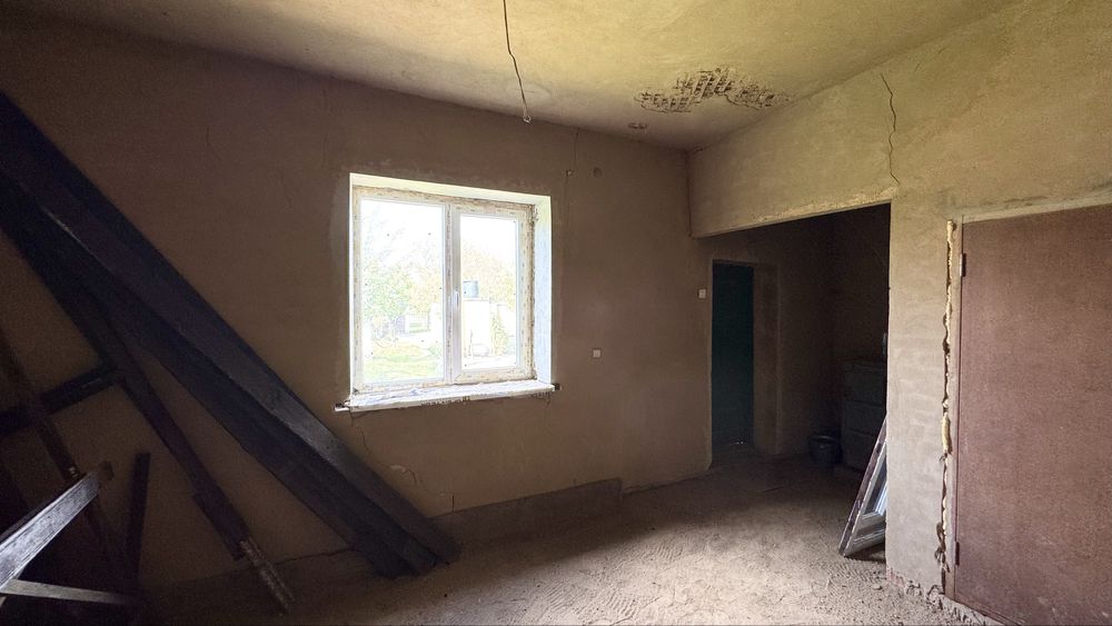 Продам будинок 115м2 в центрі смт Березна, 15 соток землі!