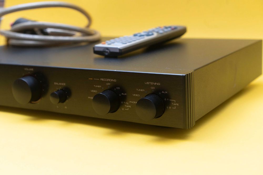 Przedwzmacniacz ROTEL RC-995