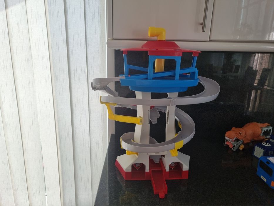 Brinquedos variados