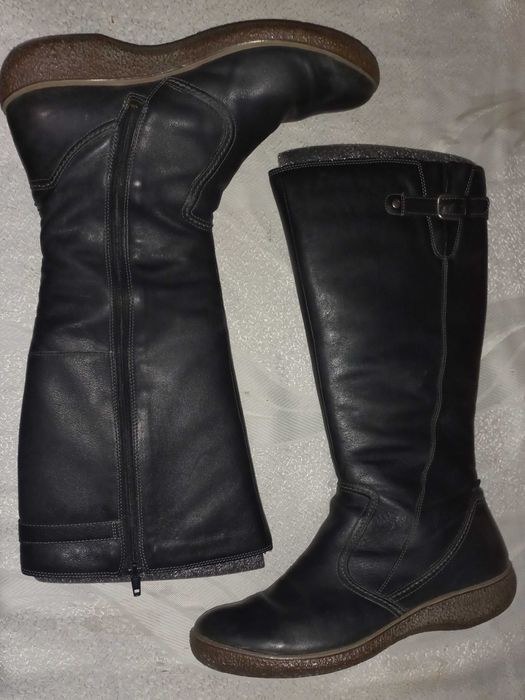 Продам сапоги 2 пары