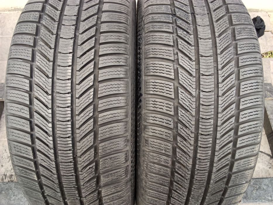 Продам шини 245/45R19