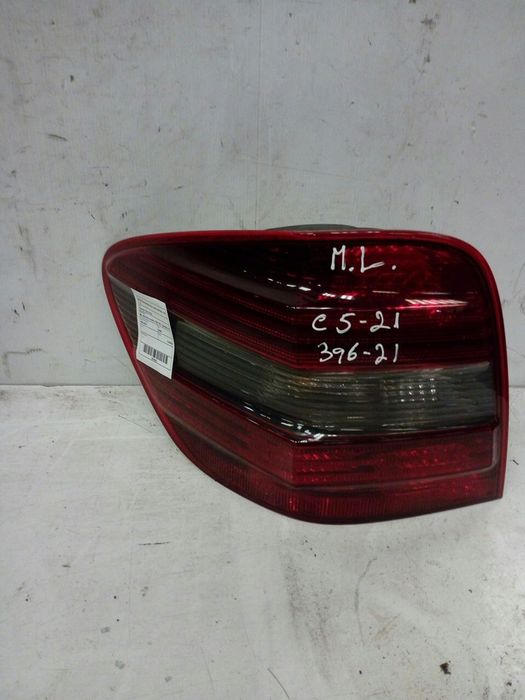 Farolim esquerdo MERCEDES-BENZ Classe M (W164)