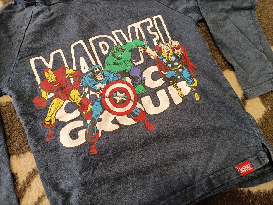 Três peças de roupa da MARVEL para criança (1 hoodie + 2 camisolas)