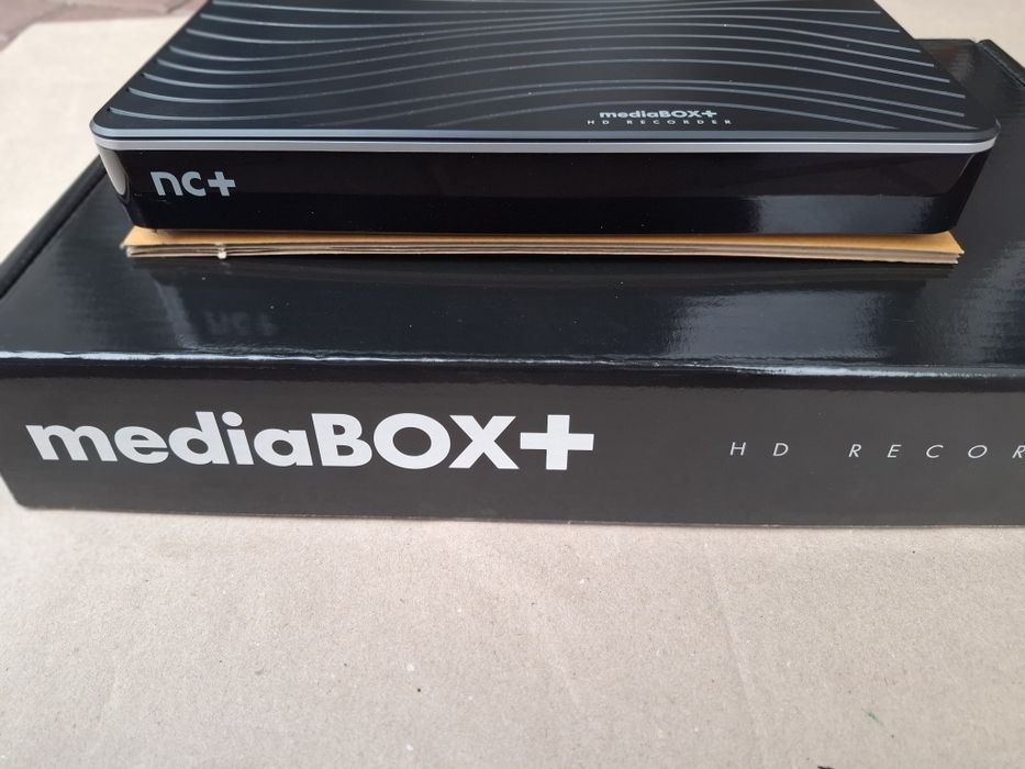 Dekoder Canal + Media Box + Dysk 500 GB  ITI-3740SX
