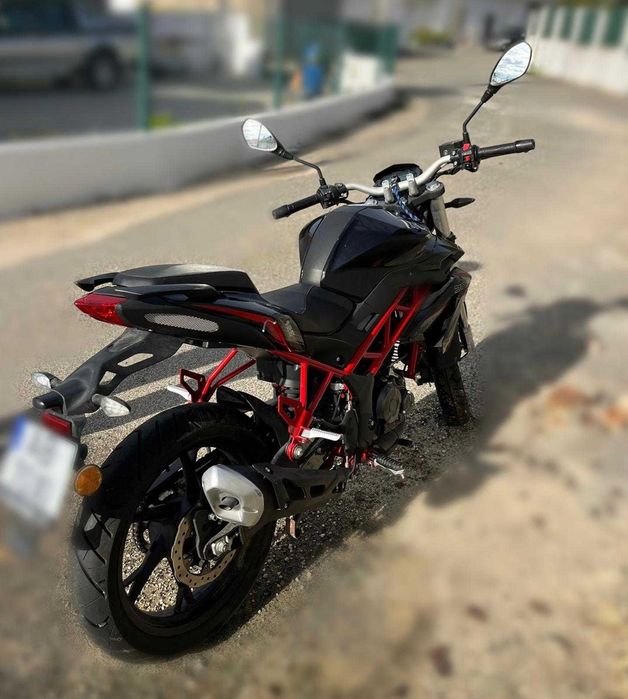 Benelli Bn 125cc - Semi-Usada