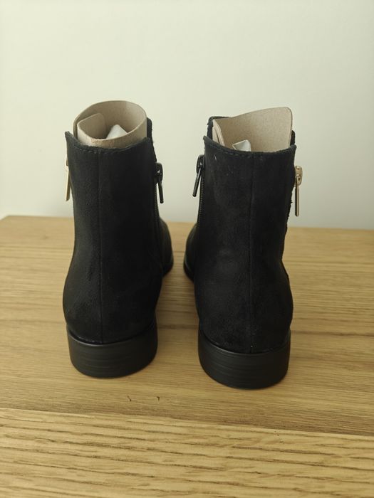 Botin raso preto