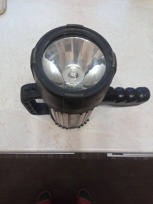 Lampa terenowa SZPERACZ