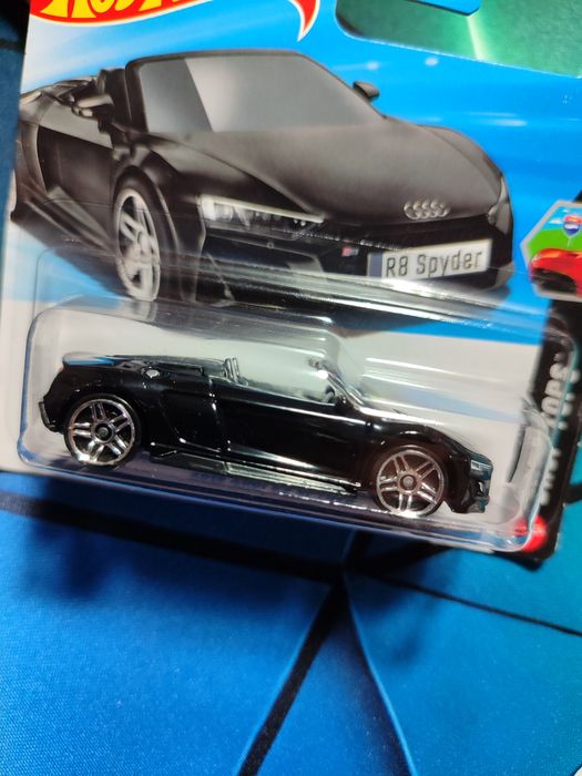 Hot Wheels - 2019 AUDI R8 Spyder