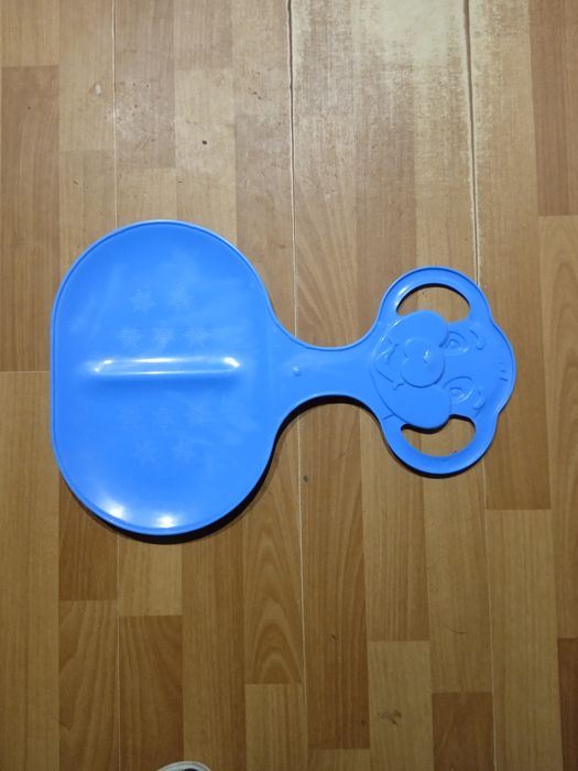 Санки - ледянки.