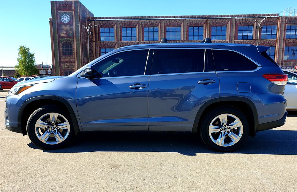 TOYOTA Highlander LIMITED AWD 2019