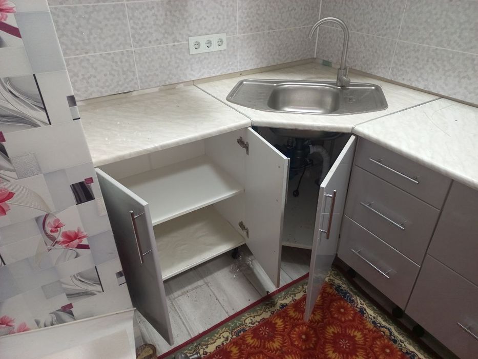 Продам кухню в гарному стані