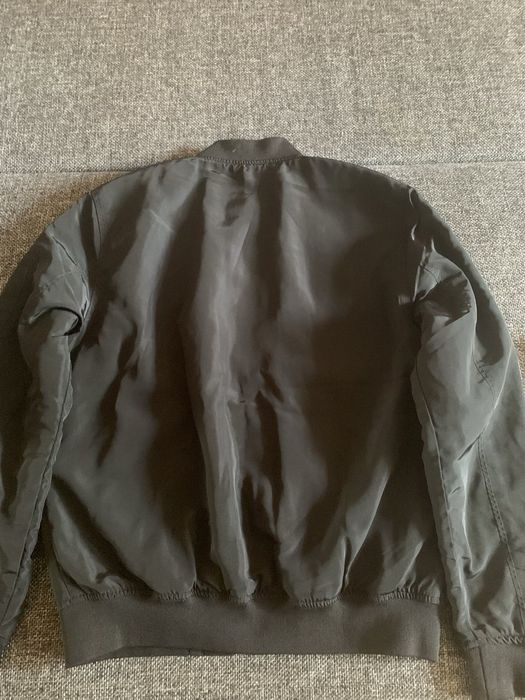 Нова куртка-бомбер фірми Ckh. Розмір S.