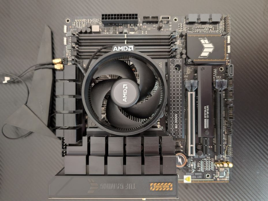 Componentes de PC — Ryzen 5 8500G + ASUS TUF B650M + Fonte