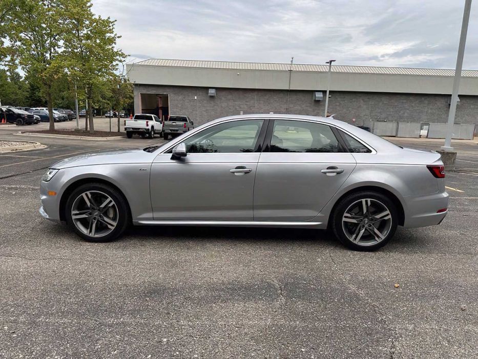 Audi A4      2018