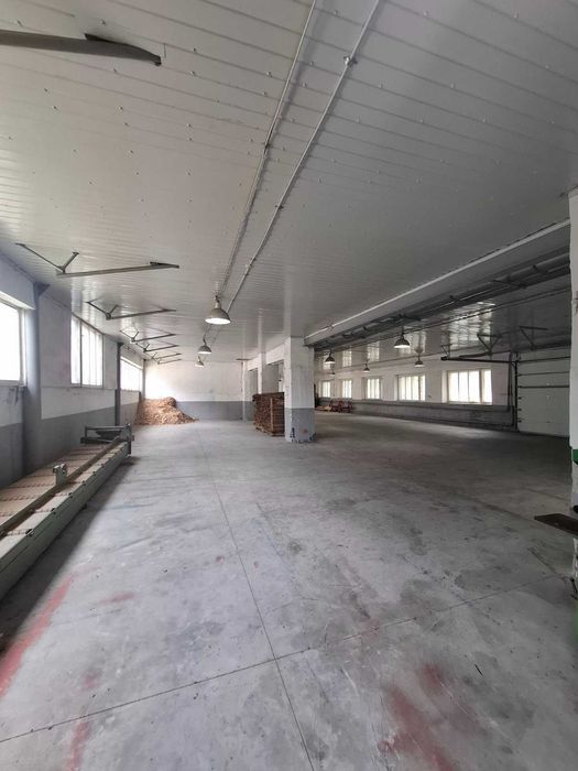 Продаю виробничо-складський комплекс на трасі Н-09 в Рогатині. 3328м2
