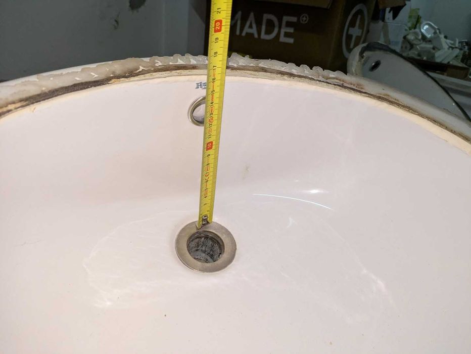 Lavatórios Roca de colar e encastrar por baixo usados