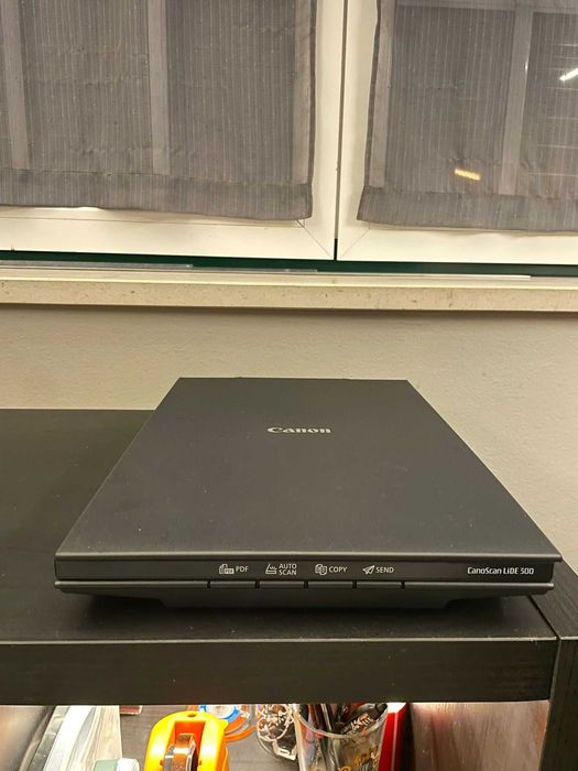 Digitalizadora Canon CanScan lide 300