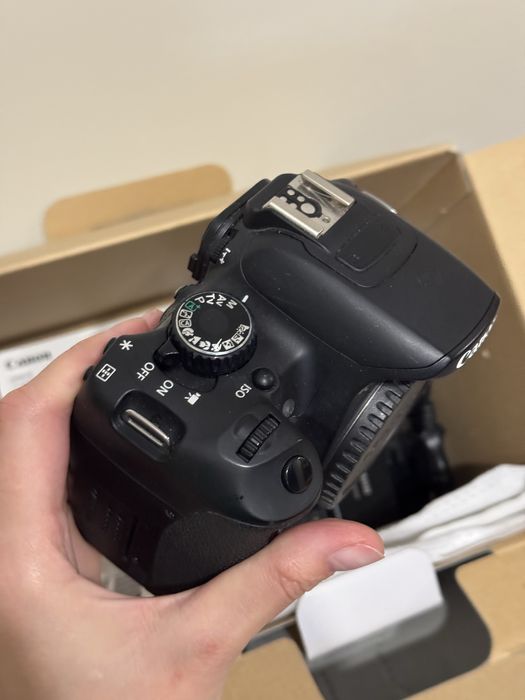 Canon EOS 650D kit (18-55mm) DC EF-S