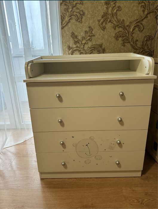 Продам сповивальний стіл