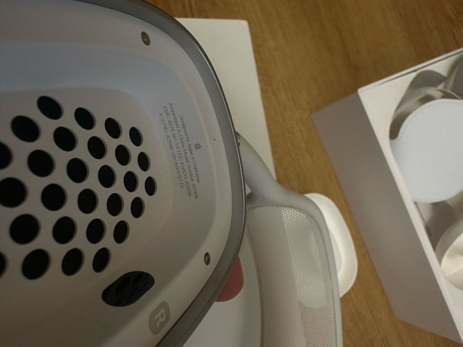 Airpods max Lightning Headphones