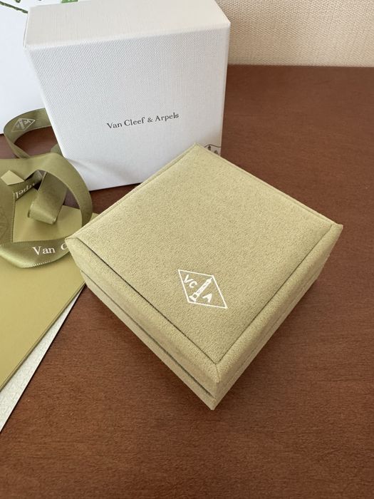 Пакування подарункове Van Cleef & Arpels