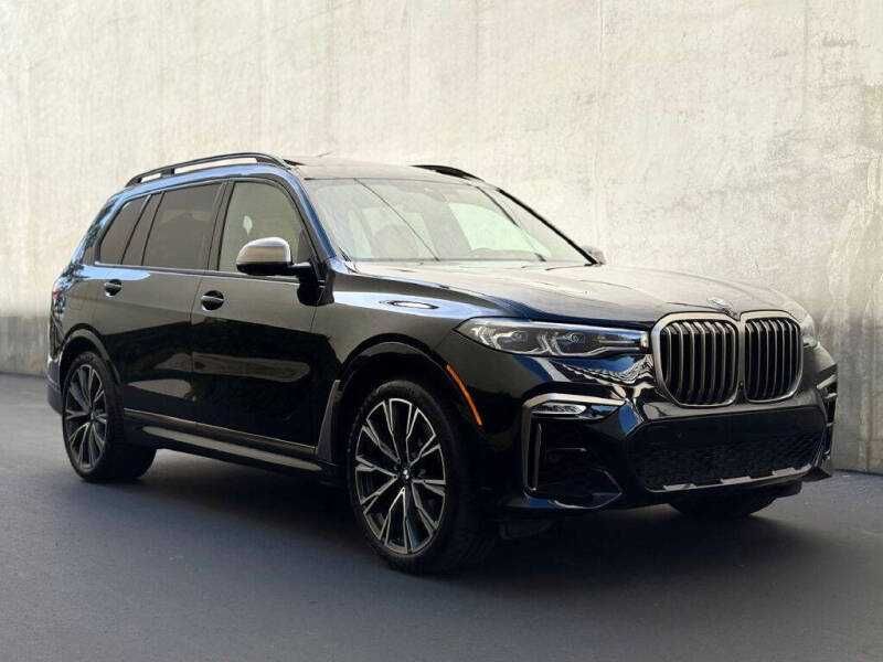 2022 BMW X7 M50i
