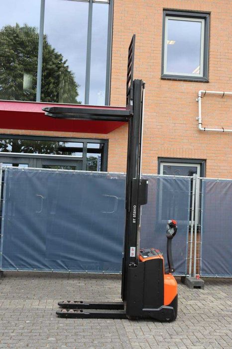 Stacker Toyota BT SWE140L, 1400 kg (2653)
