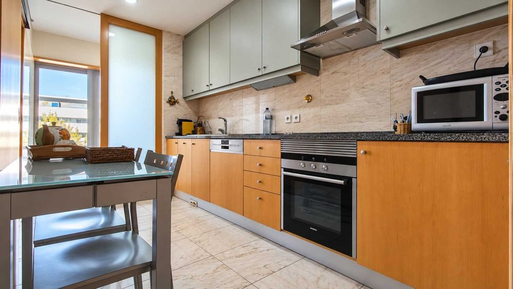 Apartamento T1 com varanda e garagem fechada, Póvoa de Varzim