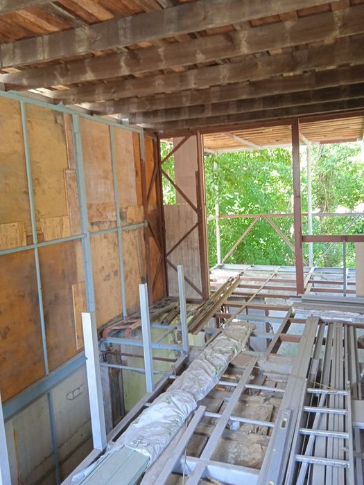 Продам Дачу ,бокс на лодочном причале