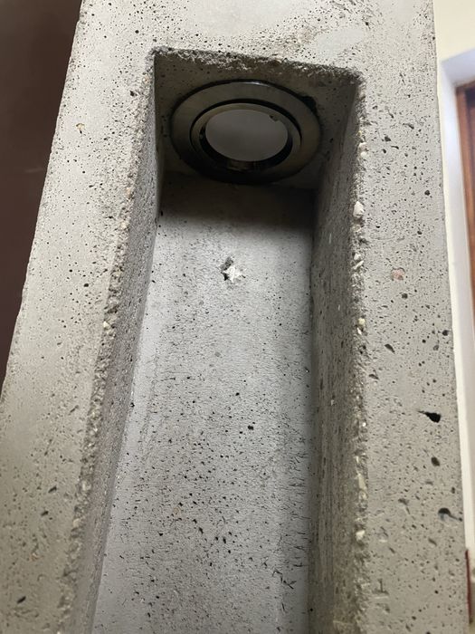 Lampa betonowa do ogrodu lub salonu