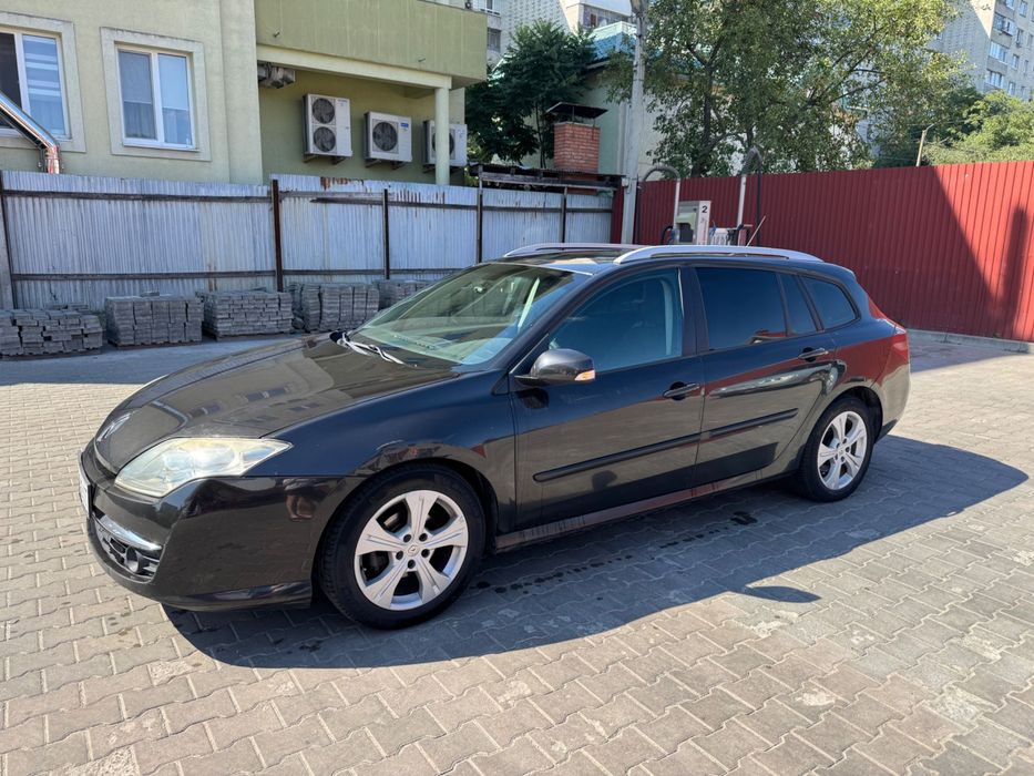 Laguna 3 2009 рік універсал