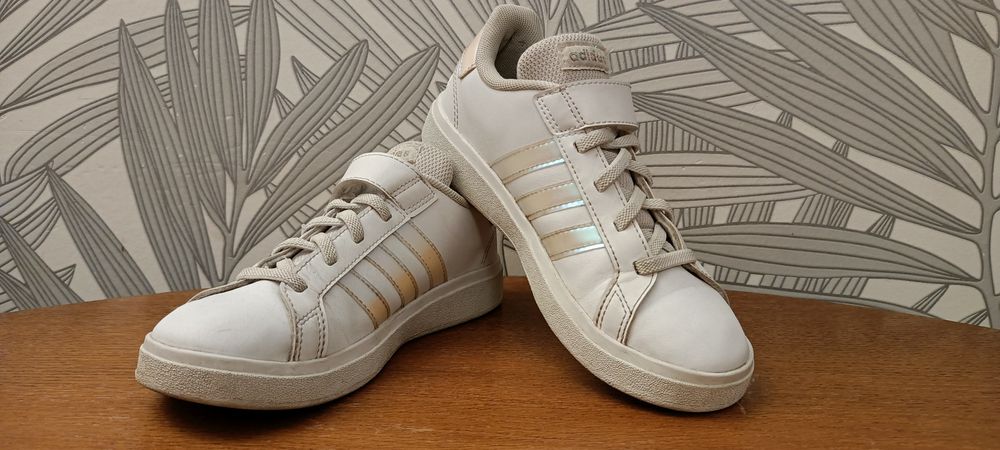 Buty sportowe adidas rozm. 33