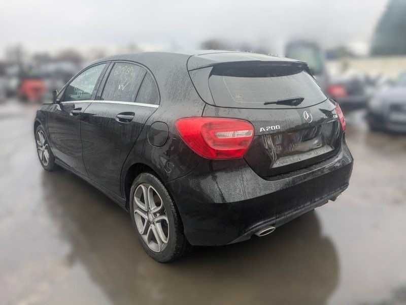 Mercedes Classe A 200D (2015) - Para peças